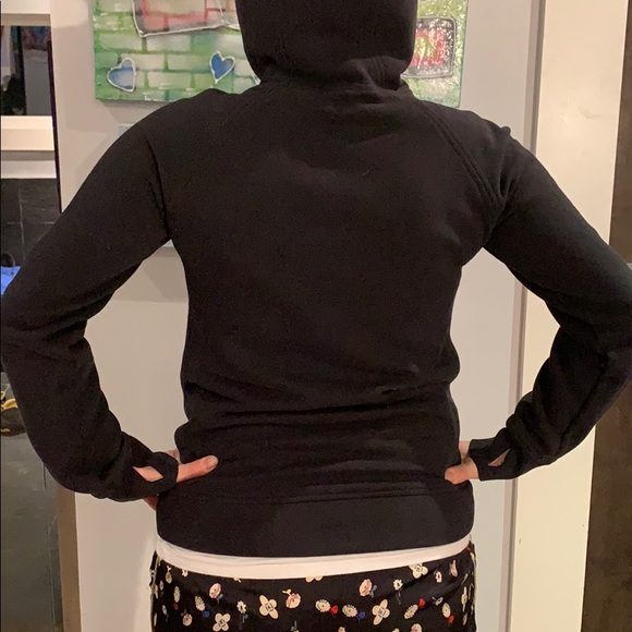 LuluLemon Sweatshirt - Picture 4 of 7